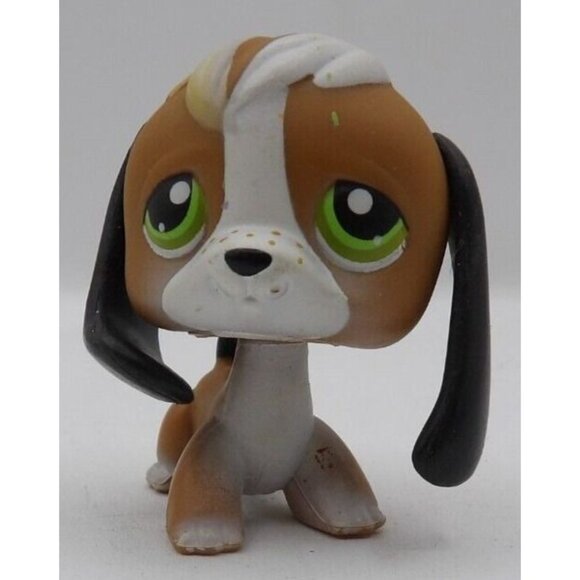 Littlest Pet Shop Hound- Tan & White/ Black Eyes ©2004 with Red Magnetic Foot - Picture 1 of 5